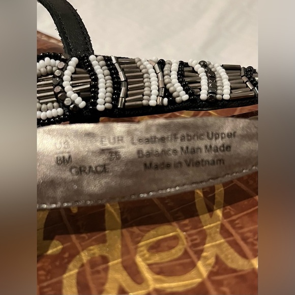 Sam Edelman GRACE Black/Grey/White Beading EUC Black Leather Thong Sandal size 8 - Picture 7 of 9